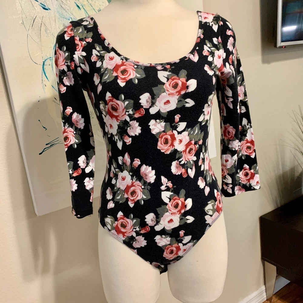 🌟Floral body suit-spring/summer